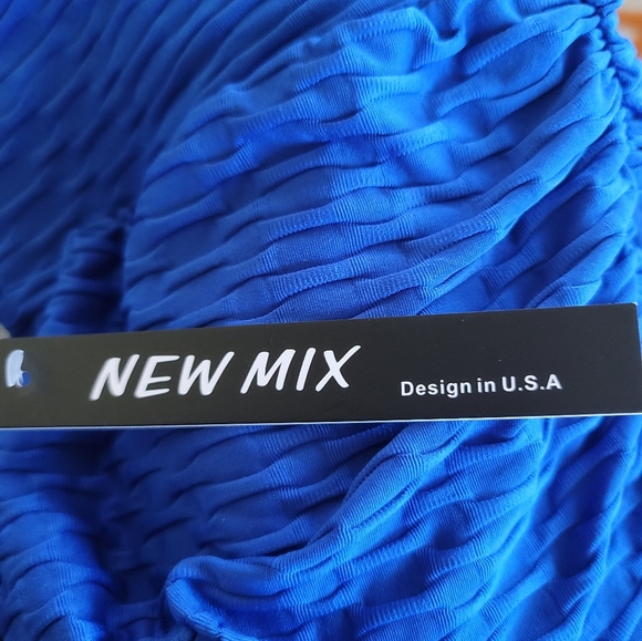 New Mix Biker Short, Butt Enhancing Yoga Shorts, Size Small/Medium Royal Blue. - Picture 5 of 5